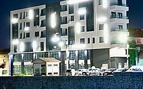 Riverside Nis